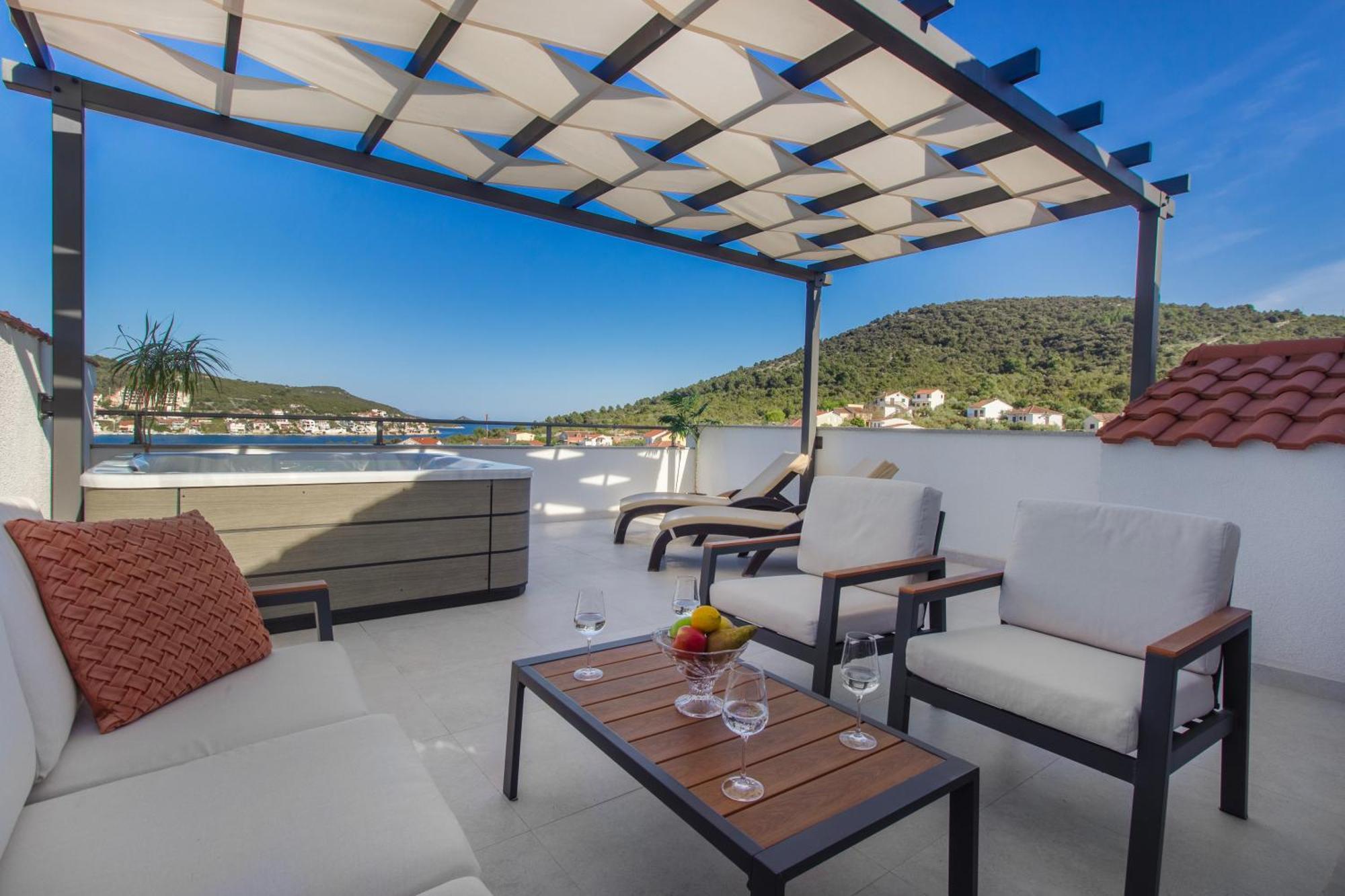 Villa Dalmatian Child With Swimming Pool, Close To The Beach Vinišće 외부 사진